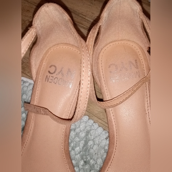 Very Cute Chunk Madden NYC Heels - Picture 4 of 6